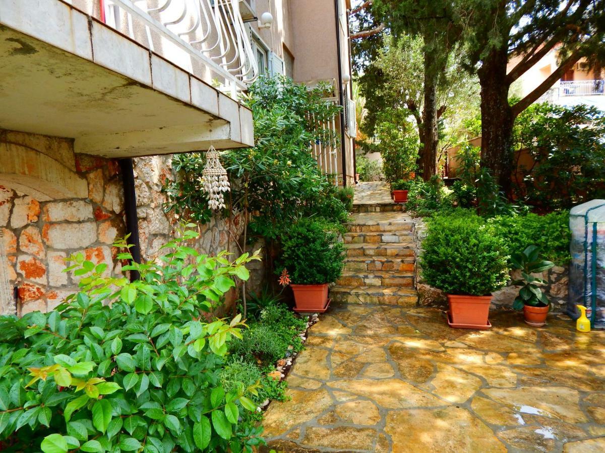 Adrienn Apartments Stari Grad  Exterior foto